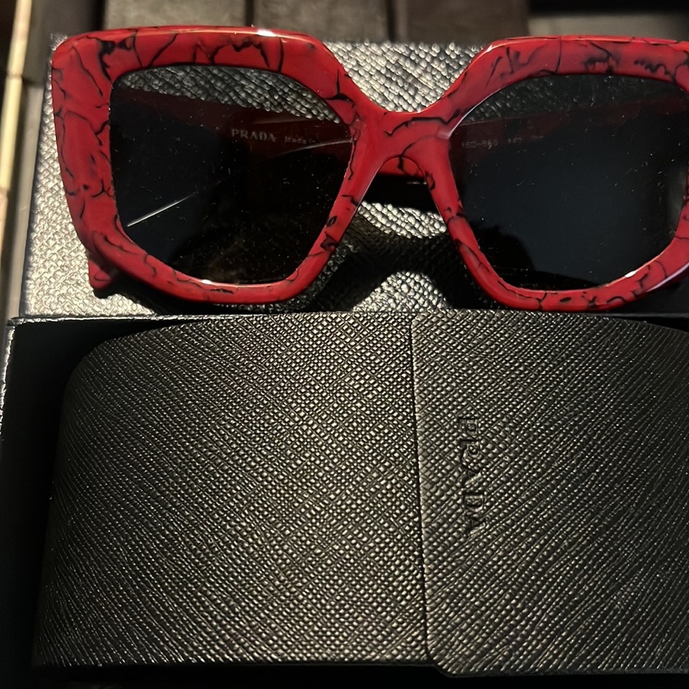 Prada Red Marble Cat Eye Symbole Sunglasses PR 14ZS - Picture 15 of 16